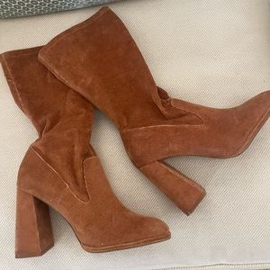 70s corduroy mid calf boots with flared block heel.